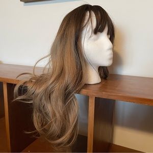 New synthetic hair wig dirty blonde with bangs
